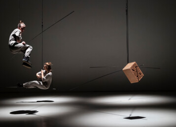   1. cena_Profesionálové_Anna Benháková_Thin Skin (Festival Cirkopolis) | ©   1. cena_Profesionálové_Anna Benháková_Thin Skin (Festival Cirkopolis)